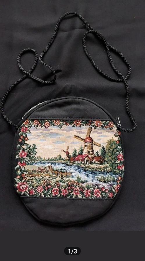 NIEUW!Hollands souvenir:'Vintage look' dames schoudertasje., Sieraden, Tassen en Uiterlijk, Tassen | Schoudertassen, Zo goed als nieuw