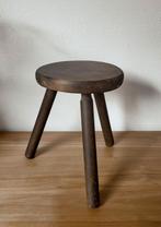 Oud donkerbruin houten krukje - driepoot, Ophalen of Verzenden, Gebruikt, Hout