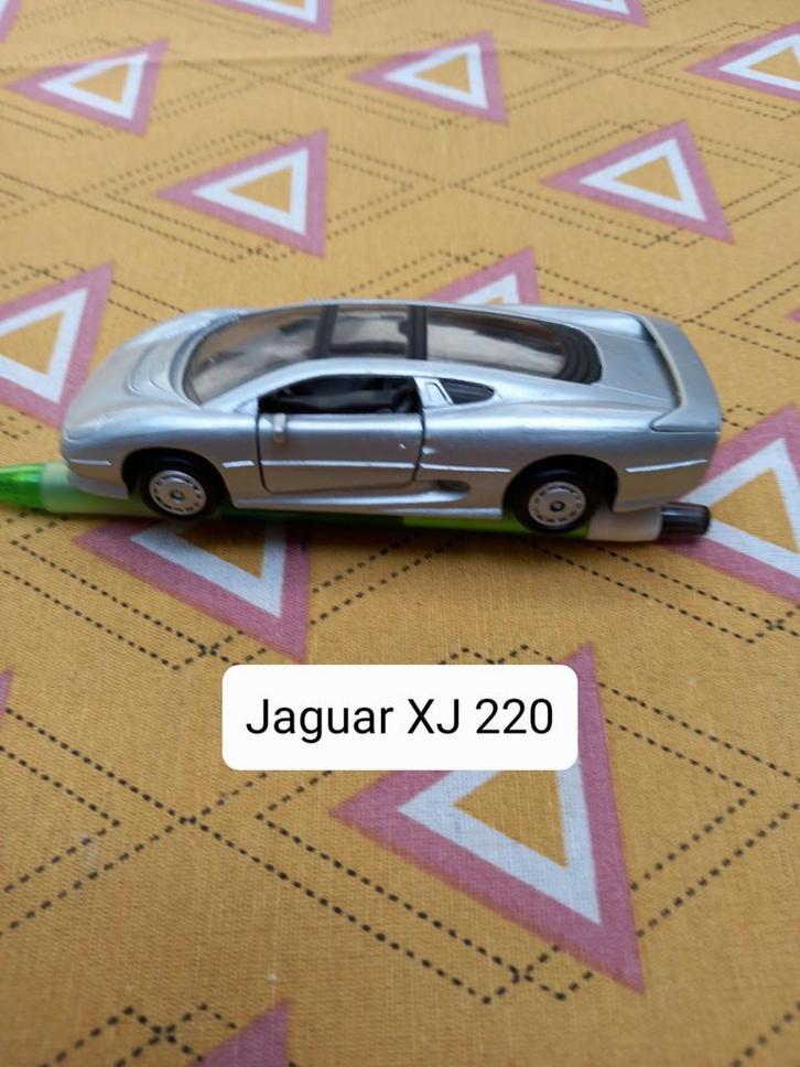 Jaguar XJ220 van EDOCAR., Hobby en Vrije tijd, Modelauto's | Overige schalen, Gebruikt, Auto, Ophalen of Verzenden