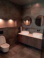 Stucadoor, tegelzetter en schilder.