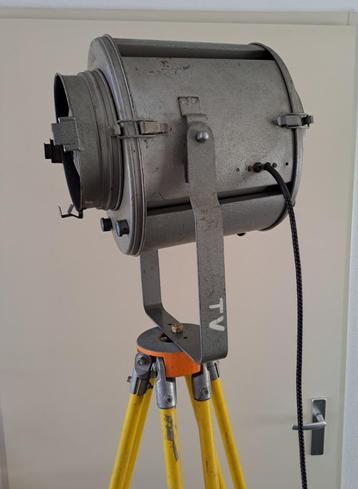 2 stuks Oude theater lamp spot A.E. Cremer beschikbaar voor biedingen