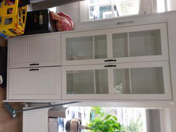  Vitrine/buffetkast beschikbaar voor biedingen