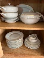 Servies wit met goudkleurig randje, Huis en Inrichting, Keuken | Servies, Ophalen, Porselein, Overige stijlen, Bord(en)