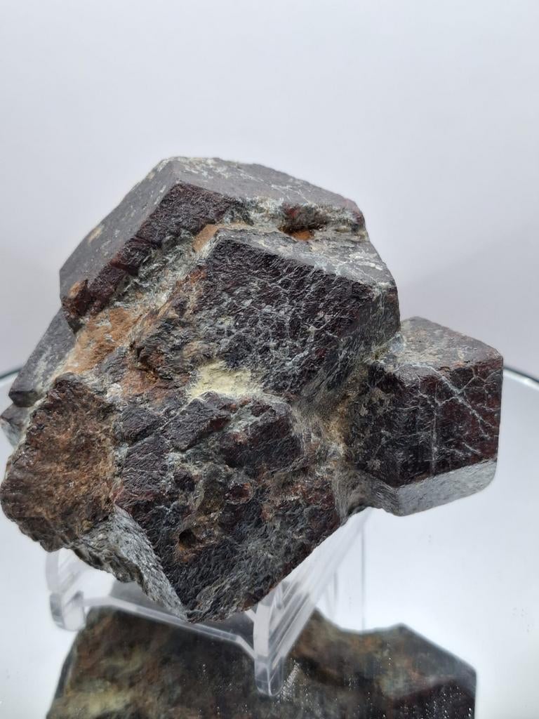 Grote Granaat uit Zillertal, Oostenrijk, Verzamelen, Ophalen of Verzenden, Mineraal