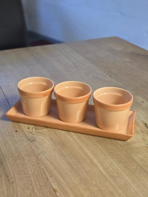 Set van 3 keramische bakjes op plankje, Huis en Inrichting, Woonaccessoires | Overige, Zo goed als nieuw, Ophalen of Verzenden