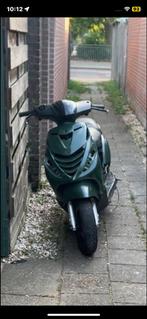 Piaggio zip 80cc 2 takt 600 SNEL MEENEMEN, Fietsen en Brommers, Scooters | Piaggio, Ophalen of Verzenden, Zo goed als nieuw, Tweetakt