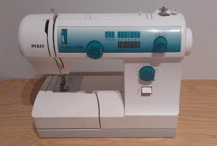 Pfaff Hobby 4260 Naaimachine, Hobby en Vrije tijd, Naaimachines en Toebehoren, Gebruikt, Naaimachine, Pfaff, Ophalen