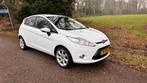 Ford Fiësta 1.25 60KW 5DR 2012 Wit- nieuwe APK, Voorwielaandrijving, Euro 5, USB, Wit