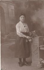 fotokaart  -   dame, Verzamelen, Verzenden, Voor 1940, Zo goed als nieuw, Klederdracht