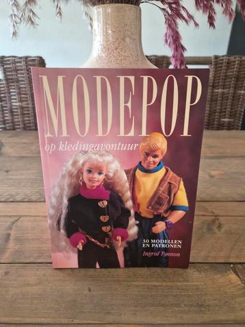 Modepop op Kledingavontuur - Ingrid Tonnnon beschikbaar voor biedingen