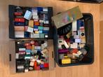 260 st miniatuur parfum met doos - vol - verzameling, Ophalen of Verzenden, Zo goed als nieuw, Miniatuur