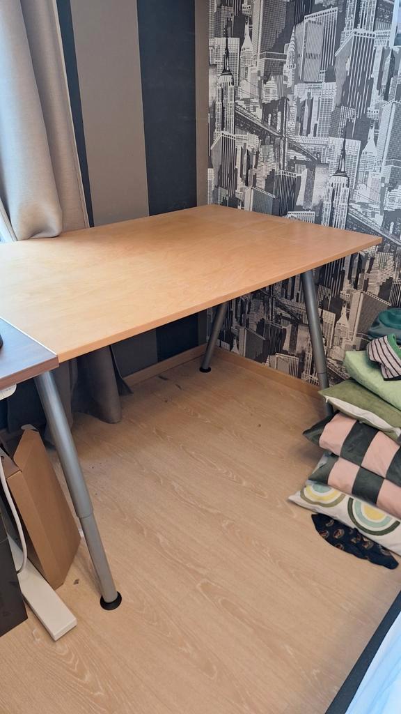Ikea GALANT bureau met verstelbare poten, Huis en Inrichting, Bureaus, Gebruikt, Bureau, In hoogte verstelbaar, Ophalen