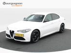 Alfa Romeo Giulia 2.0T 200 Pk B-Tech | Camera | Harman Kardo, Automaat, 745 kg, Achterwielaandrijving, 4 cilinders