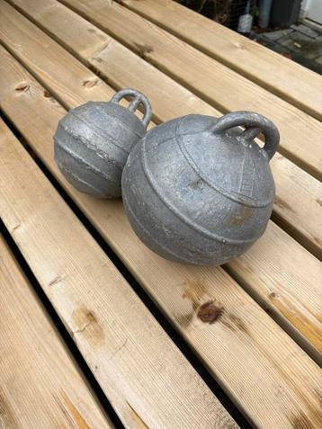 2 zinken drijvers Ø13cm & Ø16cm beschikbaar voor biedingen