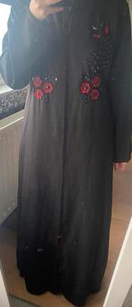 JELLABA marokkaanse jurk zwart met rood maat S, Kleding | Dames, Gelegenheidskleding, Gedragen, Ophalen of Verzenden, Maat 36 (S)