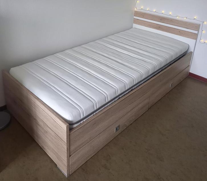 Eenpersoonsbed met opbergladen | One person bed, Huis en Inrichting, Slaapkamer | Bedden, Zo goed als nieuw, Eenpersoons, 90 cm