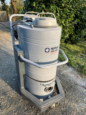 Nilfisk gm 626 bedrijfstofzuiger beschikbaar voor biedingen