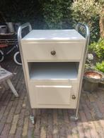 Vintage, retro, oud ziekenhuiskastje, industrieel, Ophalen of Verzenden, Zo goed als nieuw, Metaal of Aluminium, Minder dan 45 cm