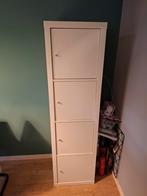 Witte IKEA Kallax kast (4 vakken) met deurtjes – in goede st, Huis en Inrichting, Kasten | Boekenkasten, Ophalen, Zo goed als nieuw