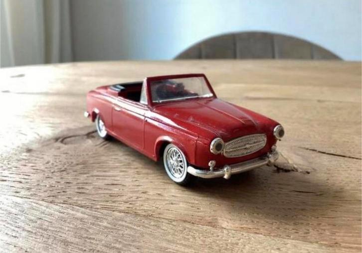 Peugeot 403 – Solido nr. 29, Hobby en Vrije tijd, Modelauto's | 1:43, Gebruikt, Auto, Solido, Ophalen of Verzenden