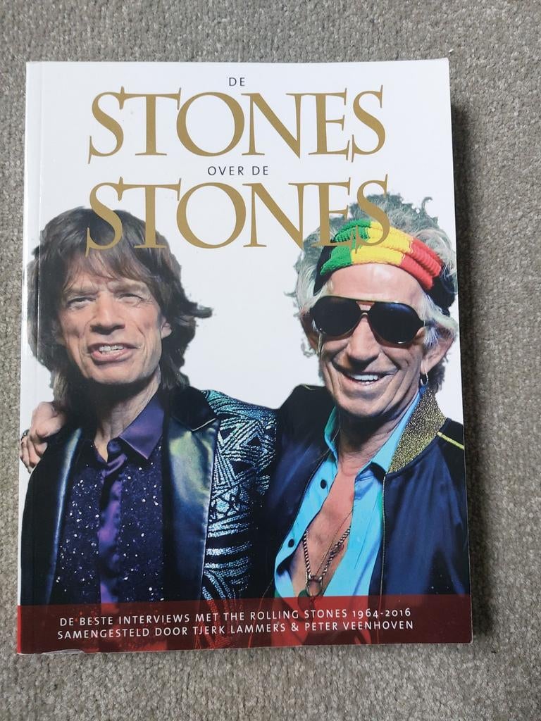 De Stones over de Stones - Boek Rolling Stones, Ophalen of Verzenden, Nieuw, Artiest