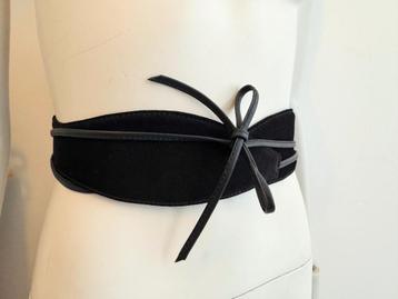 Maje mooie ceintuur in een zakje beschikbaar voor biedingen