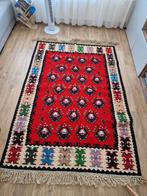 Handgemaakt vloerkleed - Traditioneel rood motief, Huis en Inrichting, 100 tot 150 cm, 100%Pirot kilim Servië, Nieuw, Ophalen of Verzenden