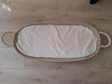 Verschoonmandje beschikbaar voor biedingen