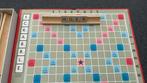 Origineel scrabble doos compleet, met 4 houten bordjes, Hobby en Vrije tijd, Gezelschapsspellen | Bordspellen, Ophalen of Verzenden