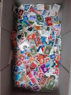 1,10 kilo alleen Nederlandse zegels, Ophalen of Verzenden, Nederland