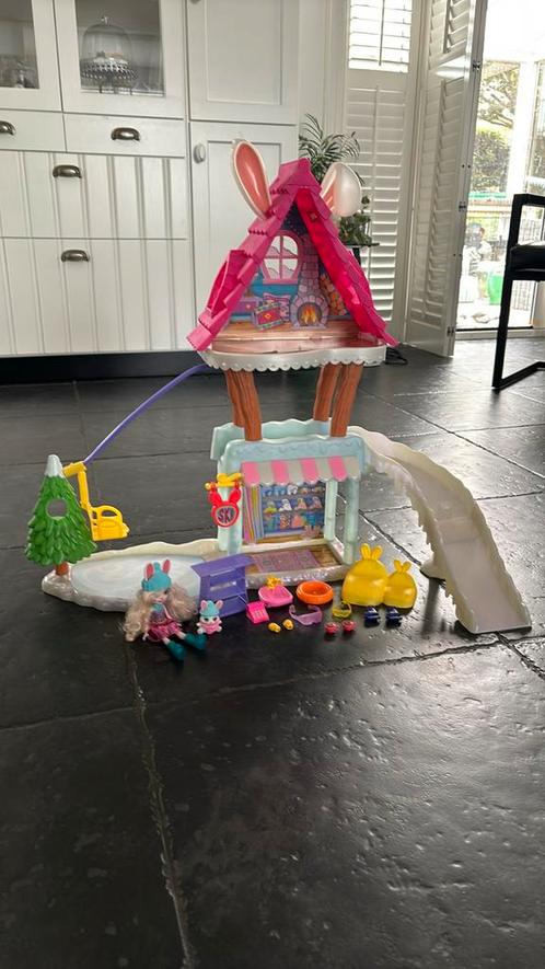 Enchantimals konijn Hoppin' Ski Chalet Speelset ijspaleis, Kinderen en Baby's, Speelgoed | Poppen, Gebruikt, Overige typen, Ophalen