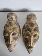 2 LEUKE HOUTEN MASKERS, Ophalen of Verzenden