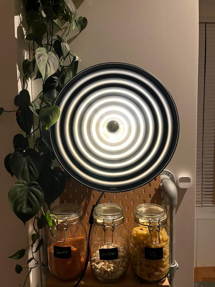 Herstal Sound wandlamp / 40 cm / Scandinavisch design, Huis en Inrichting, Lampen | Wandlampen, Zo goed als nieuw, Metaal, Ophalen of Verzenden