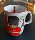 Collectible Rose Of England Guardsman Mug In Red Uniform, Ophalen of Verzenden, Porselein, Kop en/of schotel