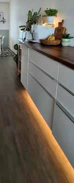 IKEA METOD dressoir met Karlby Walnoot Tafelblad 246x63cm, Huis en Inrichting, Ophalen, 50 tot 100 cm, Zo goed als nieuw, 25 tot 50 cm