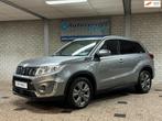 Suzuki Vitara 1.0 Boosterjet Business Edition Automaat, Navi, Auto's, Suzuki, Stof, Gebruikt, Zwart, Navigatiesysteem