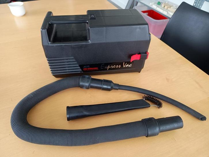 Atrix Express Vac handstofzuiger incl boekje & 4 zakken, Witgoed en Apparatuur, Stofzuigers, Gebruikt, Overige typen, Minder dan 1200 watt