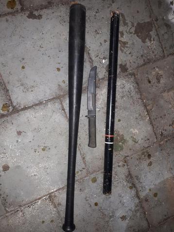 Vechtsport oefen wapens  beschikbaar voor biedingen