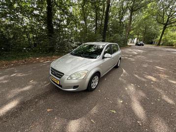 Kia Cee'd 1.4 X-tra Nieuwe Apk Complete onderhoudshistorie beschikbaar voor biedingen