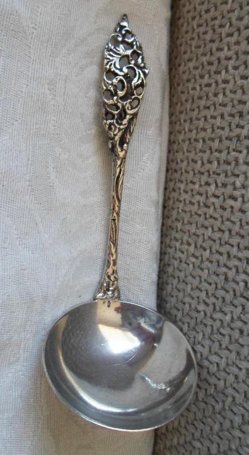 Roomlepel met haakje. Ajour.  Zilver., Verzamelen, Porselein, Kristal en Bestek, Zo goed als nieuw, Bestek, Metaal, Ophalen of Verzenden