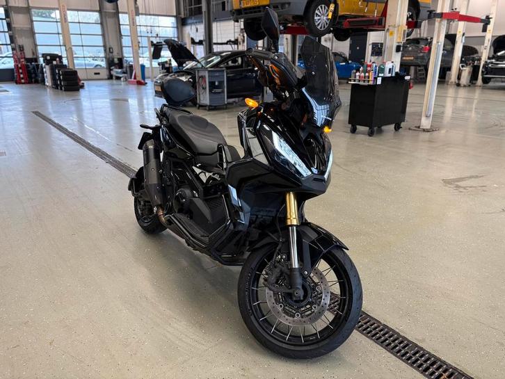Honda x adv 750 A2 2021, 26k km, akrapovic, alarm, Motoren, Motoren | Honda, Particulier, Scooter, 12 t/m 35 kW, 2 cilinders, Minimaal motorrijbewijs A2