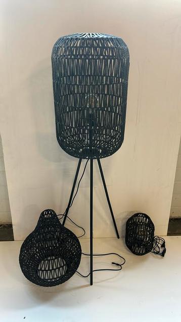 Lampenset gevlochten vloerlamp, hanglamp, tafellamp beschikbaar voor biedingen