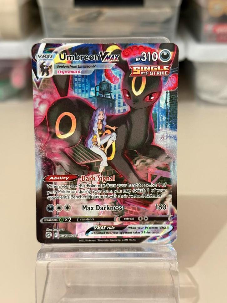 Umbreon VMAX Brilliant Stars Trainer Gallery, Hobby en Vrije tijd, Verzamelkaartspellen | Pokémon, Zo goed als nieuw, Ophalen of Verzenden