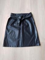 Zwart leren rokje draagmaat S, Kleding | Dames, Aaiko, Zwart, Ophalen of Verzenden, Zo goed als nieuw