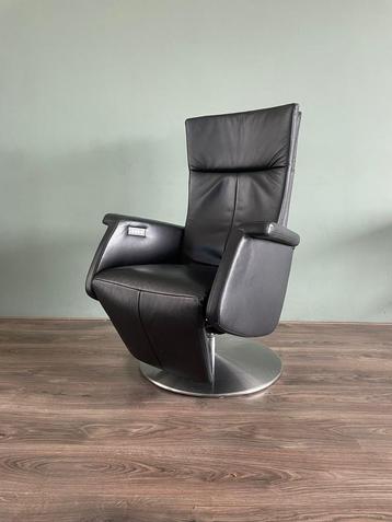 Zwarte leren elektrische  relax fauteuil / relaxstoel beschikbaar voor biedingen