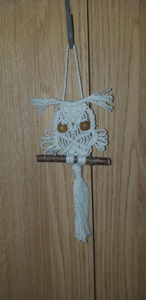 Handgemaakten witte kleine Macrame uil 19 cm lang 8 cm breed, Huis en Inrichting, Woonaccessoires | Wanddecoraties, Nieuw, Ophalen of Verzenden