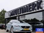 Volvo V40 2.0 T2 Kinetic, Trekhaak, Camera, Climate Control, Auto's, Voorwielaandrijving, 65 €/maand, Gebruikt, Euro 6