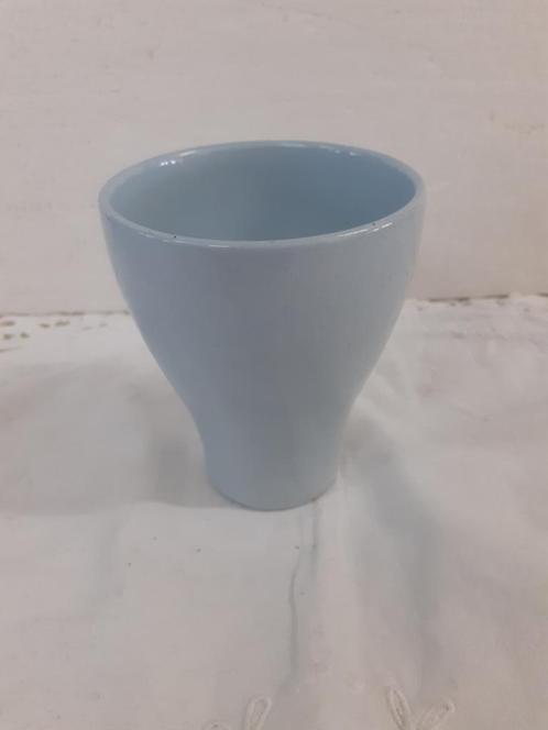 Arabia - made in Finland - pastel blauwe aardewerk beker, Antiek en Kunst, Antiek | Servies los, Ophalen of Verzenden