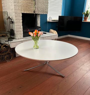 HAY Salontafel modern, wit, onderstel RVS beschikbaar voor biedingen