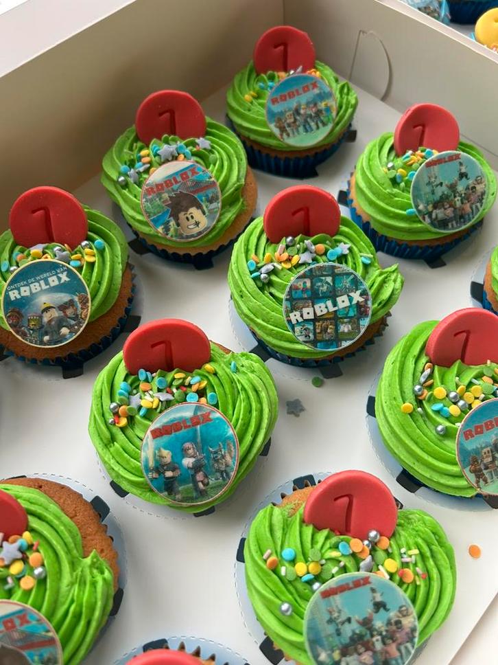 Gedecoreerde cupcakes, Hobby en Vrije tijd, Feestartikelen | Verhuur, Nieuw, Overige, Ophalen